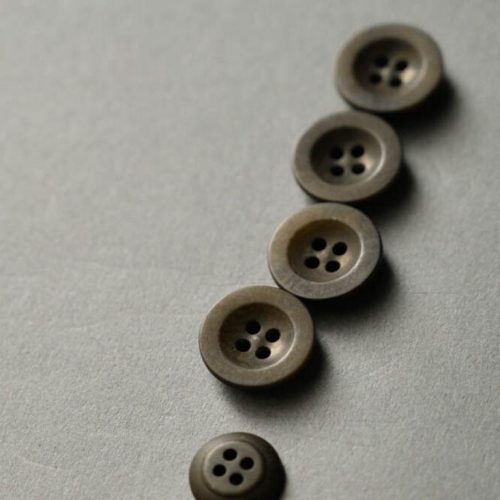Merchant & Mills Corozo buttons 18mm in Khaki