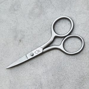 thread scissors in silver