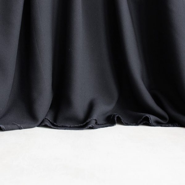 elgnatine et zoe viscose crepe fabric in black