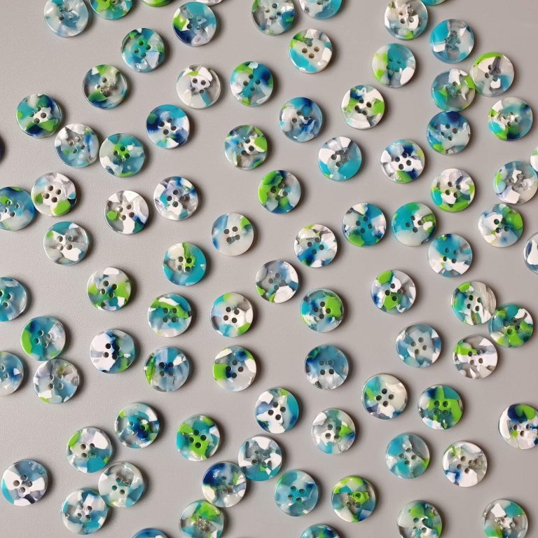 Pigeon Wishes 15mm April Showers Bio-Resin Buttons |