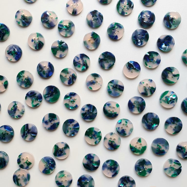 Pigeon Wishes 15mm Sublime Bio-Resin Buttons