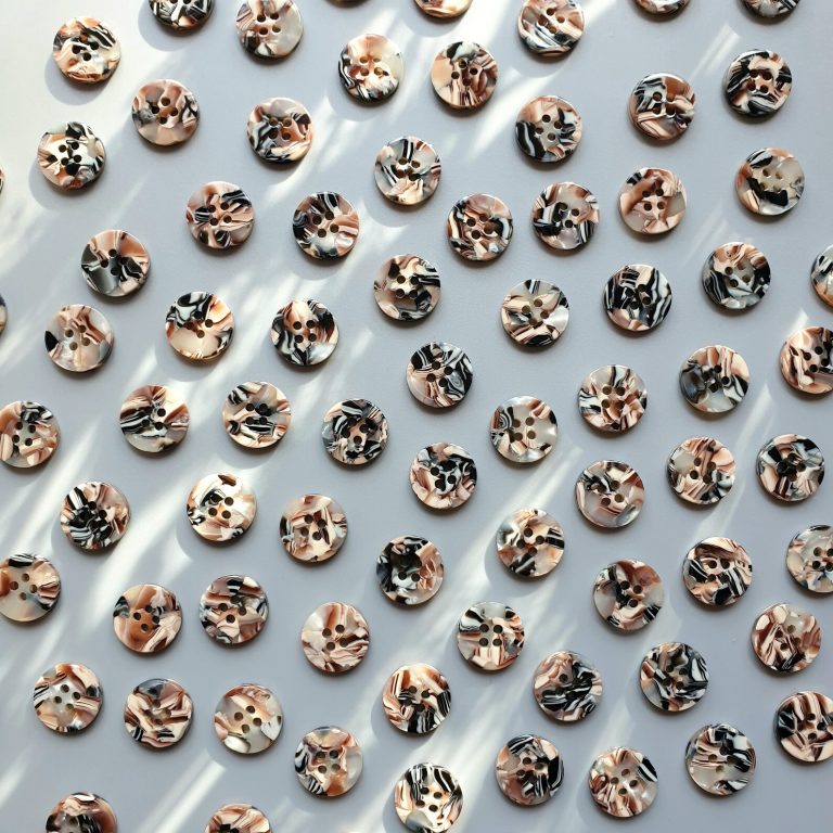 Pigeon Wishes 15mm Granite Bio-Resin Buttons