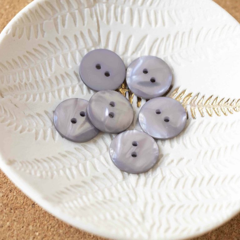 Lise Tailor 18mm Sparkle Button in Perl Grey