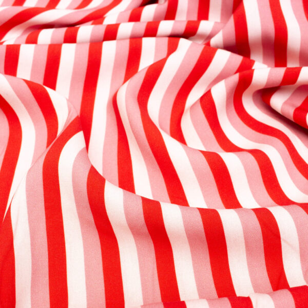 good-fabric-lise-tailor-viscose-poppy-red-stripe-print-pattern