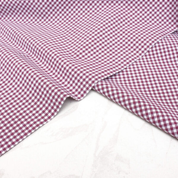 Small Check Gingham Cotton Poplin Fabric in Aubergine