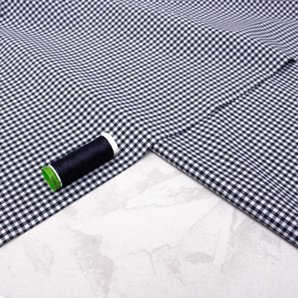 Small Check Gingham Cotton Poplin Fabric in Navy