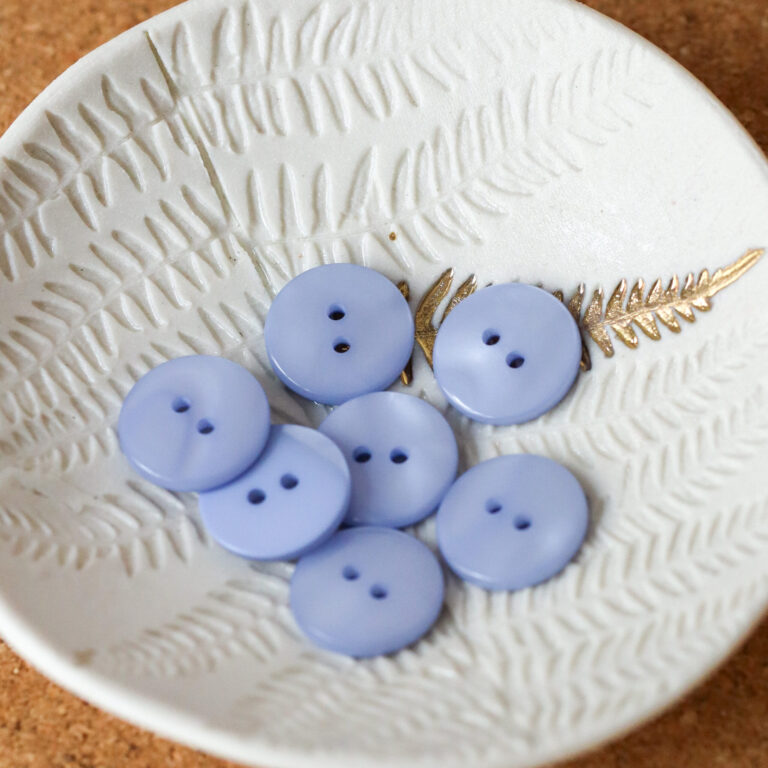 Lise Tailor 18mm Sparkle Button in Cloud Blue