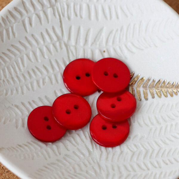 Lise Tailor 18mm Sparkle Button in Poppy Red