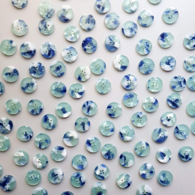 Pigeon Wishes 15mm Siren Bio-Resin Buttons